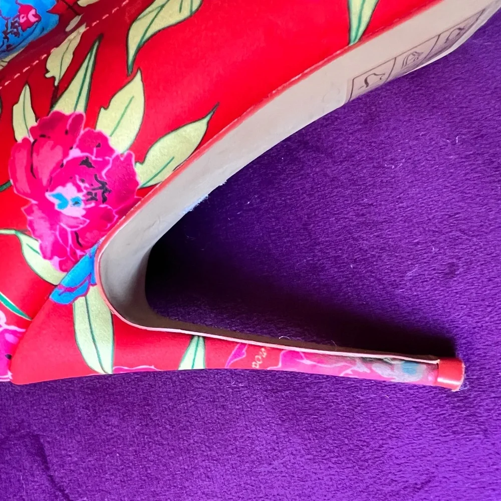 Aldo red floral boots - Picture 4 of 15